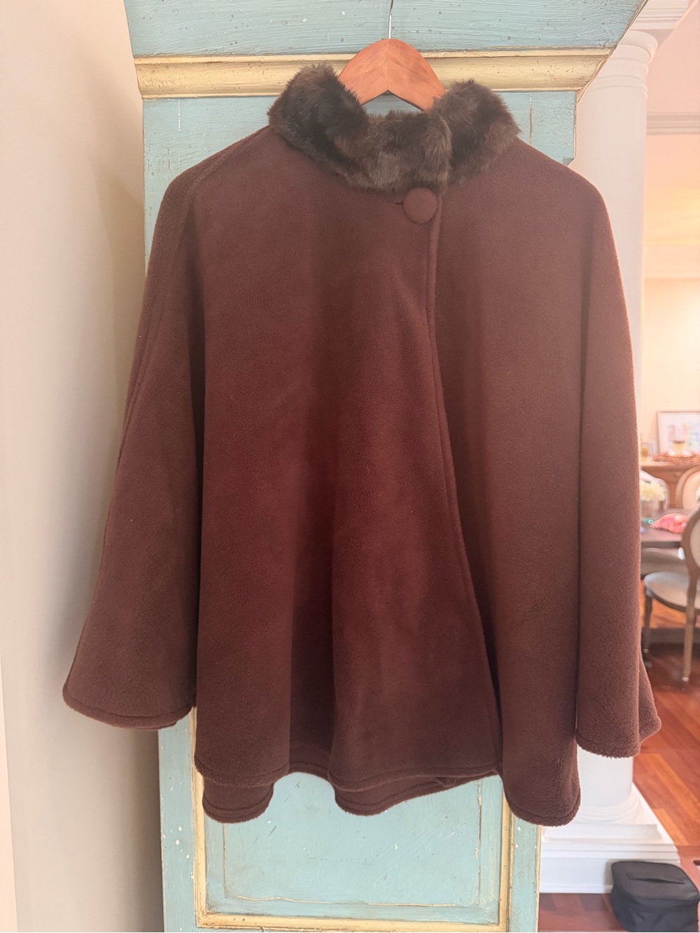 Faux Fur Collar Fleece Cape Jacket Brown East 5th Poncho Wrap Button Coat OS⁠